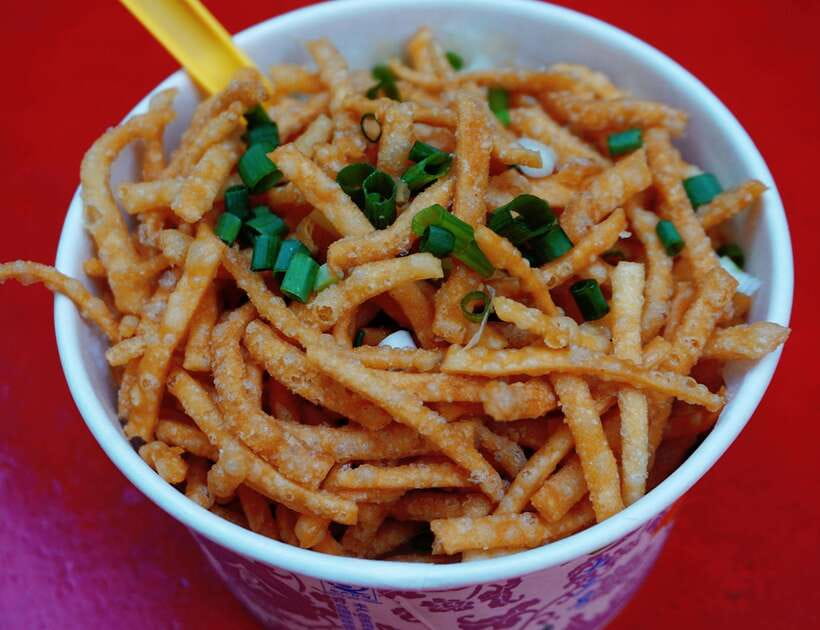 Chongqing: Local Flavors Food Tour - Historic streets, local corners, and the city on foot