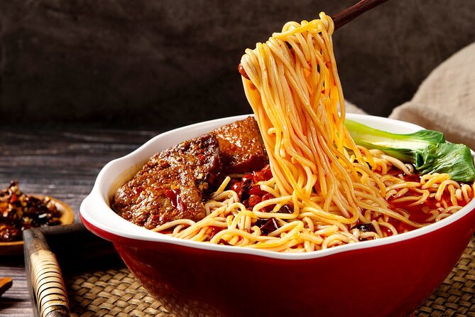 Chongqing Private Tour Pandas City Must See Hot Pot All in one - Liziba Station and the train through the building