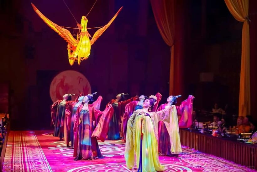 Chongqing: Qingyu Banquet Experience with Show and Dinner - Who Will Enjoy This Most