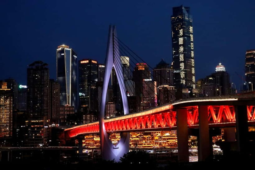 Chongqing: Surreal Urban, Ancient Town, and Secret Viewpoint - The City Planning Exhibition Gallery explains the chaos