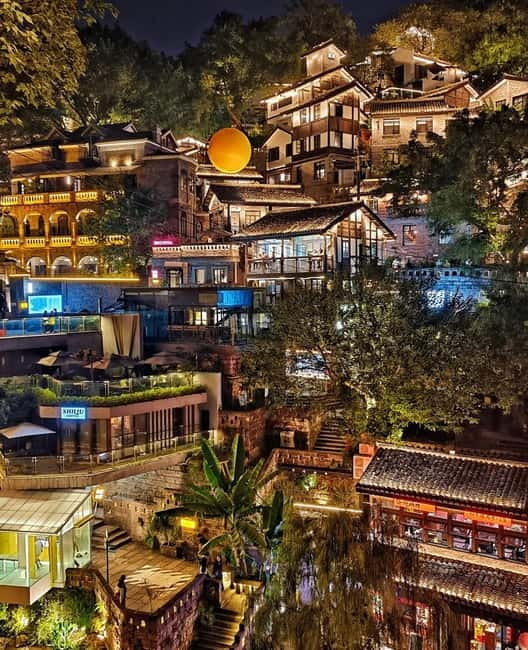 Chongqing: Surreal Urban, Ancient Town, and Secret Viewpoint - What the guiding adds
