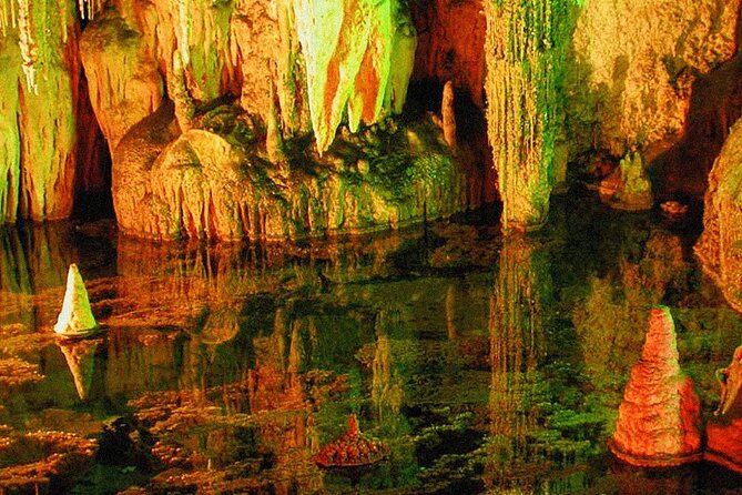 Chongqing Wulong: All inclusive luxury private trip to 2 spots - Lunch at Wulong Karst Geological Park
