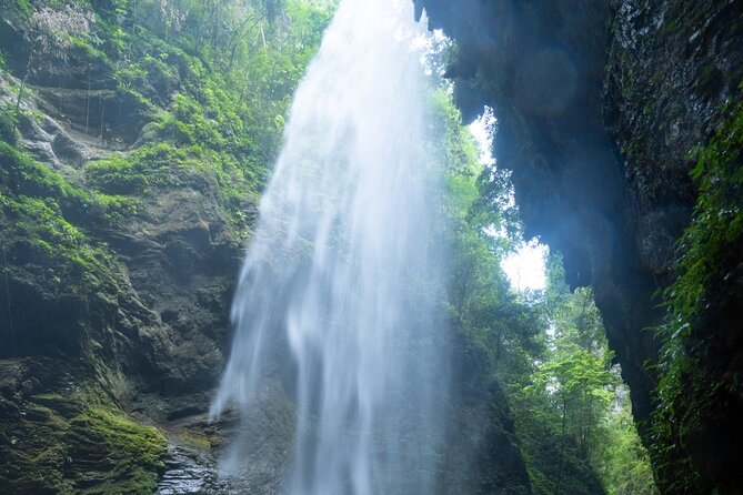 Chongqing Wulong: All inclusive luxury private trip to 2 spots - What the $10 price means for value
