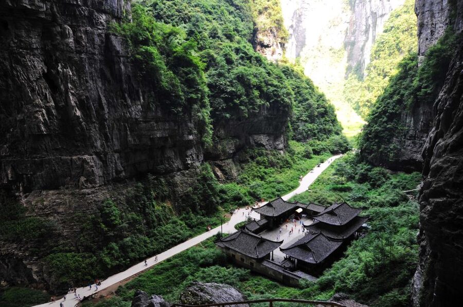 Chongqing: Wulong Private Day Exploration Tour - Lunch in Wulong before the main walk
