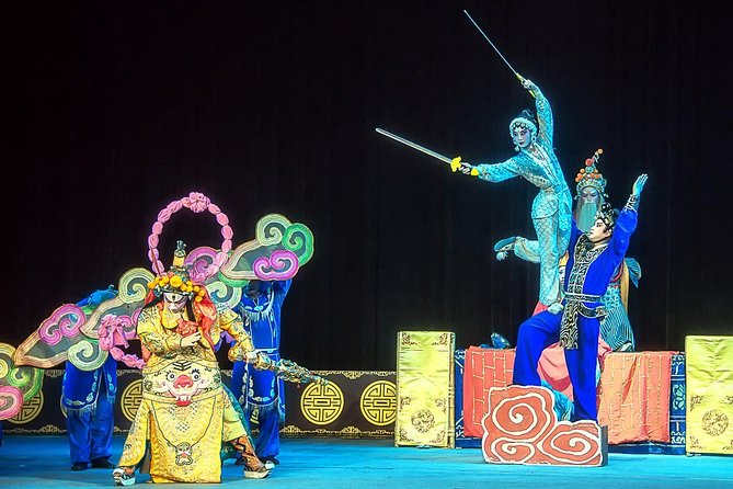 Classsic sichuan Opera at sichuan Provincial Theater - A two-hour program with several different moods