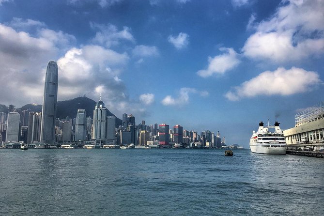 Custom private tour of Kowloon Peninsula - Half day - Tsim Sha Tsui: harbor views with useful context