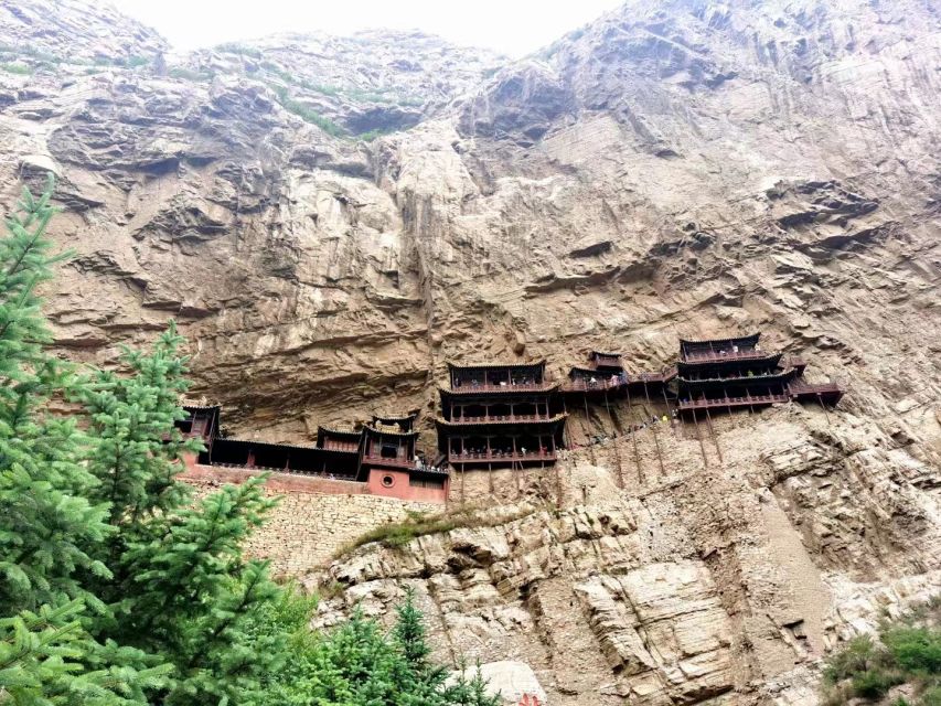 Datong: Temples and Grottoes day tour with tickets options - A local lunch between the major stops