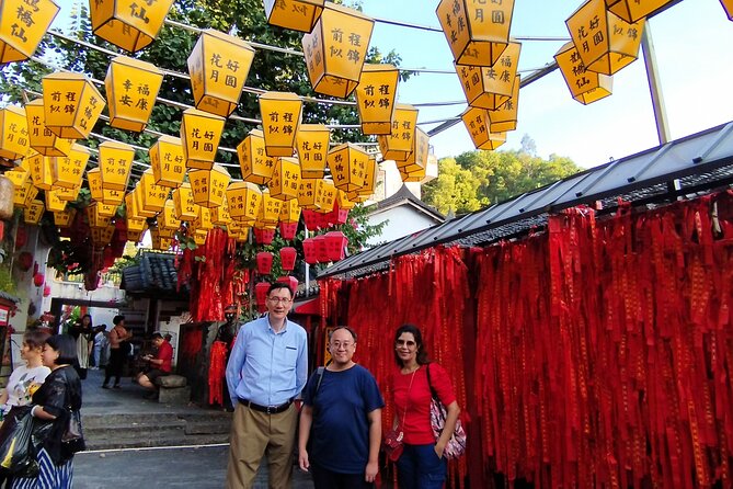 Day Tour to Shenzhen from Hong Kong by High Speed Bullet Train - Dongmen Old Street for food and shopping