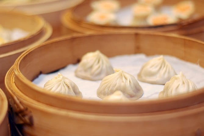 Din Tai Fung Dinner and VIP Class River Cruise Experience in Shanghai - An evening built around Shanghai’s two great views