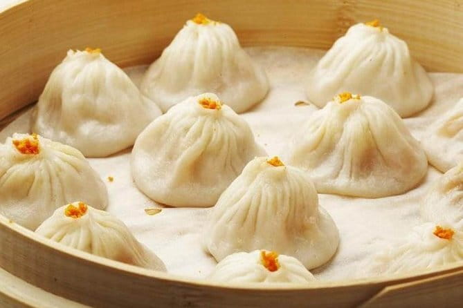 Din Tai Fung Dinner and VIP Class River Cruise Experience in Shanghai - Din Tai Fung and the soup dumpling dinner