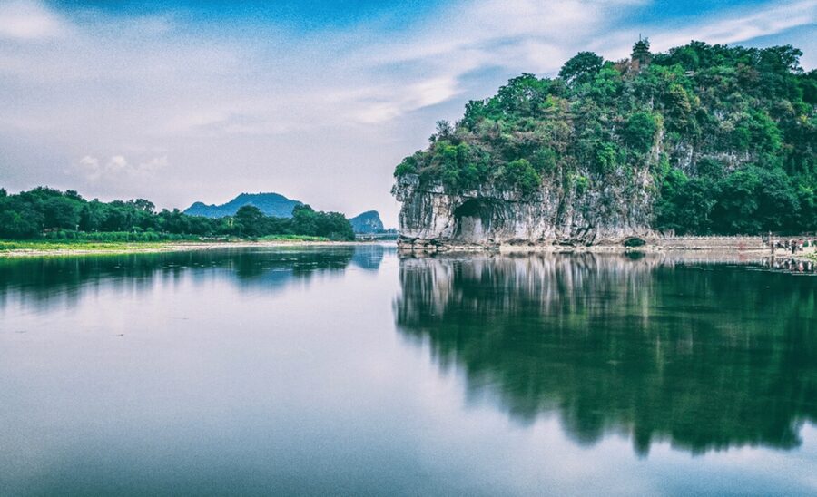 Discover Guilin's Gems:Guangzhou-Bullet Train Highlight Tour - Who should book this day in Guilin?