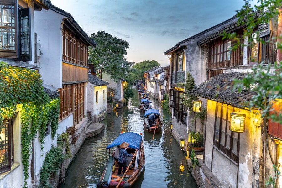 Discover Suzhou & Zhouzhuang: Private Day Trip - Timing, crowds and practical limits