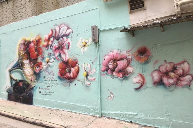 Discover the Best of Hong Kong Street Art - Private tour - From painted walls to Hong Kong’s older neighborhoods