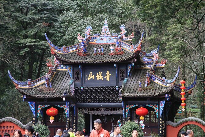 Discovery more Dujingyan Mt Qingcheng with private guide tour - Taoist ideas, breathing, and kung fu practice