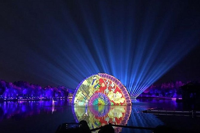 Enduring Memories of Hangzhou West Lake Show VIP Ticket with Private Transfer - Rain, cold, and what to wear