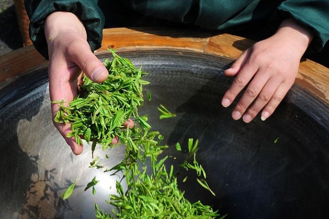 Experience Chengdu: Private Tea-Making Day Tour of Mengdingshan Tea Plantation - Key points to know before you book
