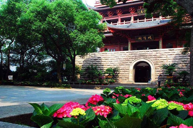 Flexible Hangzhou Private Day Tour with Lunch - What the price includes, and what it does not