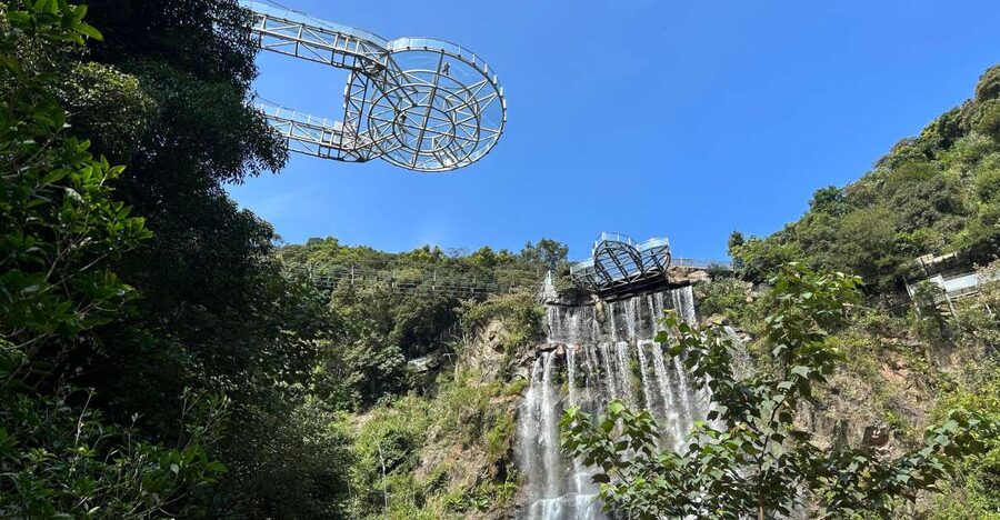 From Guangzhou: Gulong Canyon Private Day Tour - Lunch and the private-tour advantage