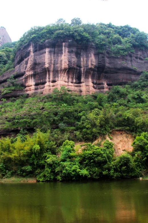From Guangzhou: Mount Danxia and Nanhua Temple Full-Day - Why Mount Danxia deserves the long trip from Guangzhou