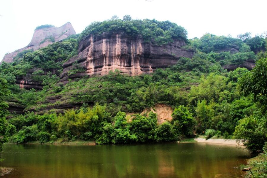 From Guangzhou: Mount Danxia and Nanhua Temple Full-Day - Zhanglao Peak and the importance of pacing