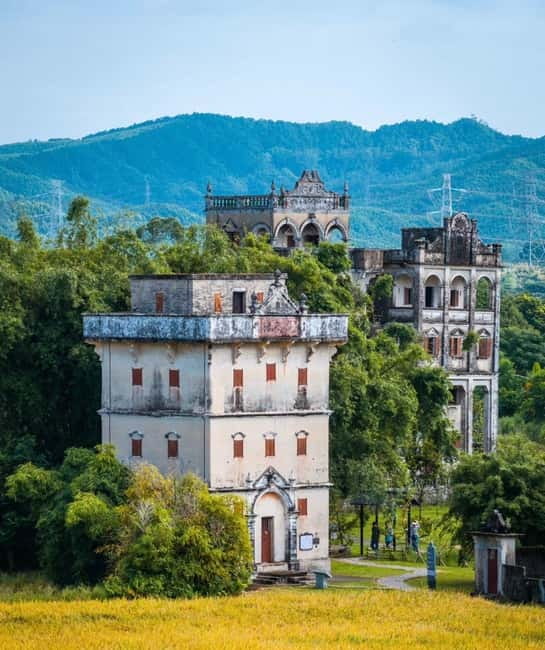 From Guangzhou: UNESCO Watchtowers & Ancient Villages Tour - What the guide adds to the experience