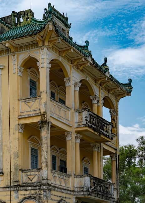 From Guangzhou: UNESCO Watchtowers & Ancient Villages Tour - My call: choose the tour for access and context