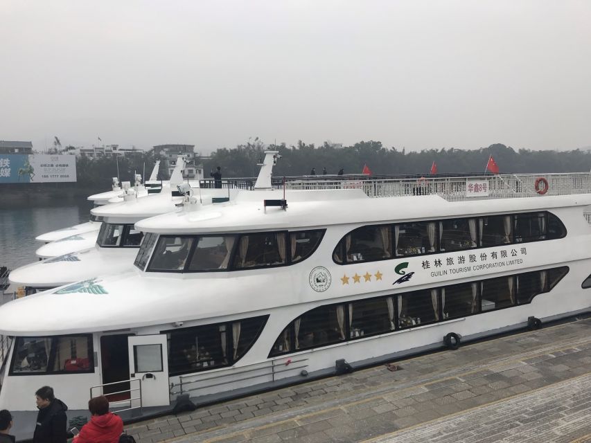 From Guilin: 4 Star Luxury Li River Cruise with Buffet Lunch - Lunch on the boat