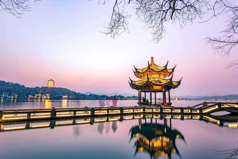 From Shanghai: Hangzhou Private Day Trip by Bullet Train - Longjing tea fields and a local lunch