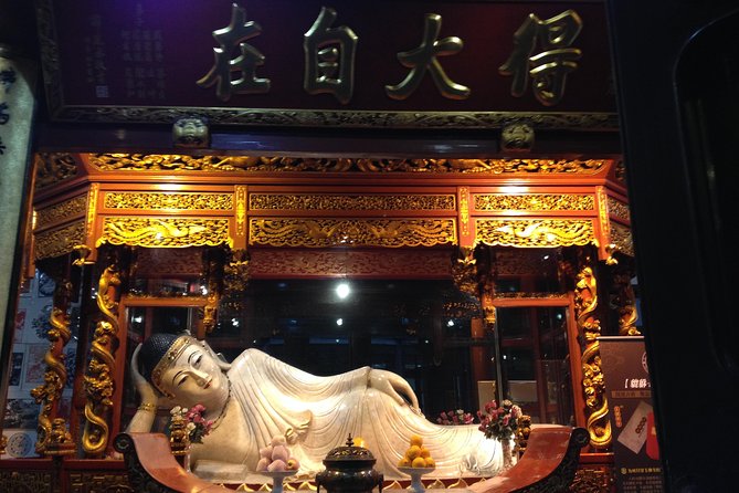 Full-Day Private Guided Tour of Shanghai - Old Town, Town God Temple, and Yuyuan choices