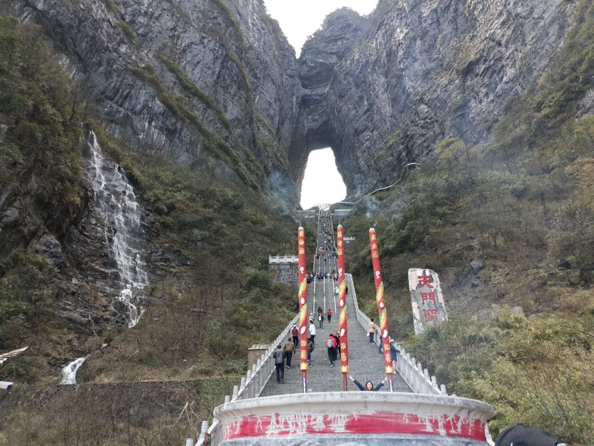 Full-Day Private Tour of Tianmen Mountain - Riding the cable car from Wulingyuan to the clouds