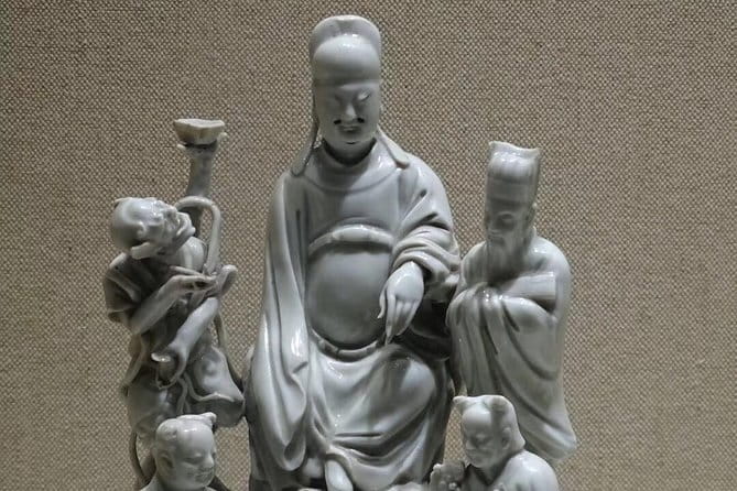 Full-Day Private Tour Panjiayuan Antique Market and Beijing Capital Museum - Capital Museum: two hours with Beijing objects