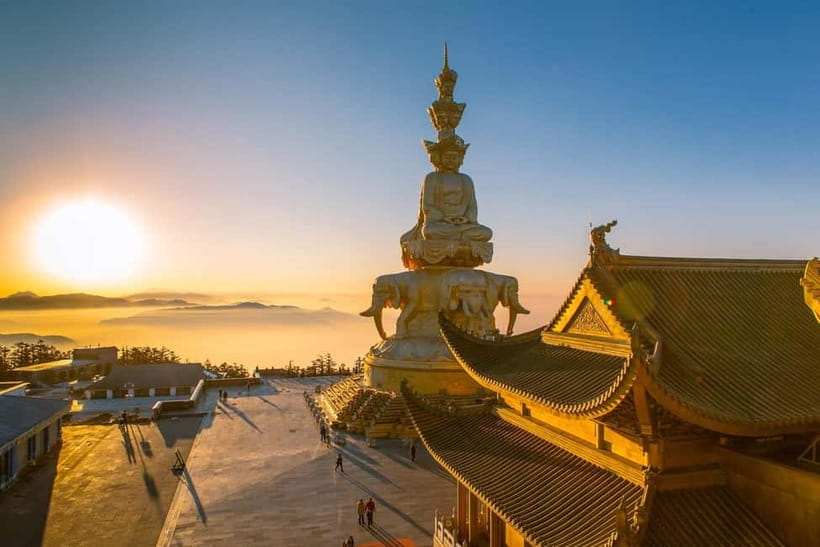 Golden Buddha & Cloud Sea: Emei Mountain Private Tour - The forest road to Leidongping