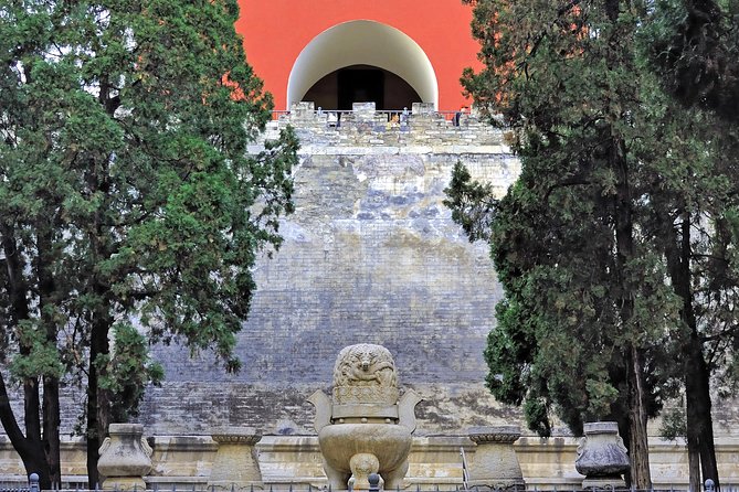 Great Wall of China at Badaling and Ming Tombs Day Tour from Beijing - Why this Beijing day trip works