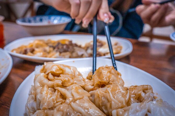 Guangzhou Evening Food Tour Through Local Neighborhood - Vegetarian needs and other practical points
