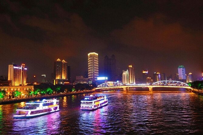 Guangzhou Pearl River Night Cruise and Canton Tower Private Tour - Haixin Pedestrian Bridge and the riverfront walk