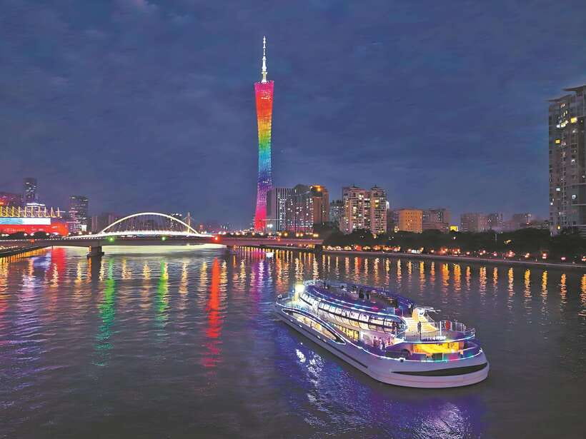 Guangzhou: Roundtrip Cruise Night View from Canton Tower - Choosing between Jinjing, Suigang Star, and Garfield