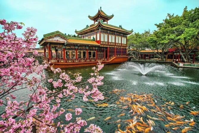 Guangzhou VIP Car Tour– Tailored Sightseeing & Shopping Adventure - Chen Clan Ancestral Hall and Lingnan craftsmanship