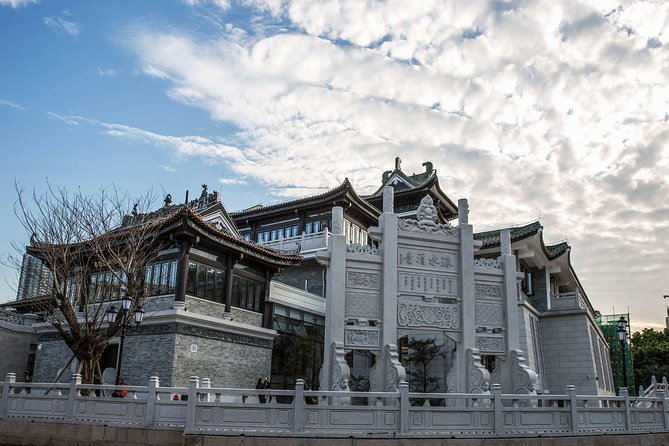 Guangzhou Walking Tour To Explore The Old Xiguan Area - Meeting at Zhongshanba Station