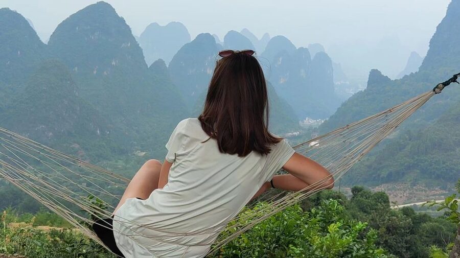 Guilin: Li River Cruise with Buffalo and Tour of Yangshuo - The private guide makes the schedule work