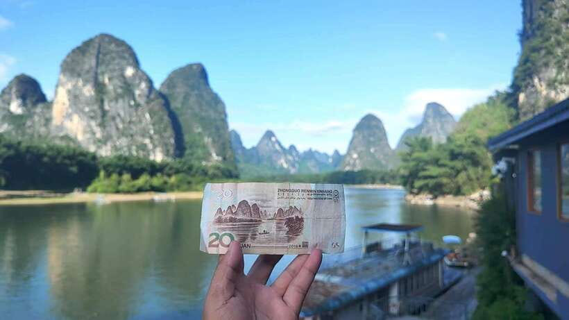 Guilin: Li River Cruise with Transfer to Yangshuo - Arriving in Yangshuo and walking toward West Street
