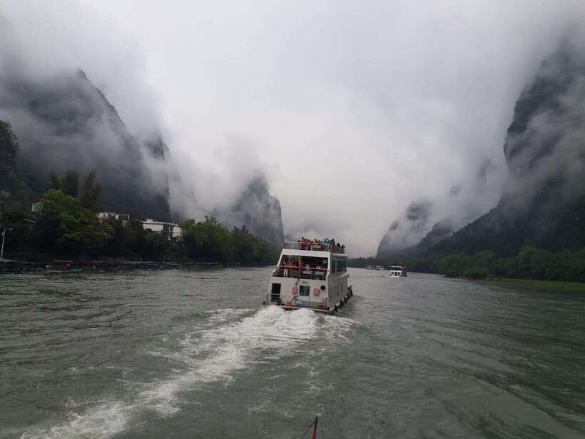 Guilin: Li River Cruise with Transfer to Yangshuo - What the organization is like on the day