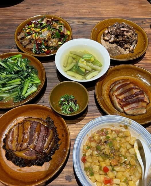 Guilin Longji: Rice Terrace with Oil-Tea Demo & Zhuang Lunch - How the Guide Shapes the Experience