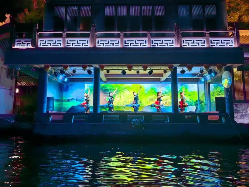 Guilin: Night Cruise on Two Rivers & Four Lakes with Lights - Why Guilin’s waterways look best after sunset