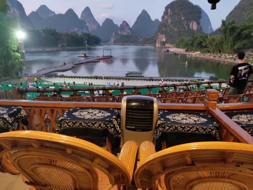 Guilin: Private Full-Day Li River Cruise and Liusanjie Show - Arriving in Yangshuo and making time for West Street