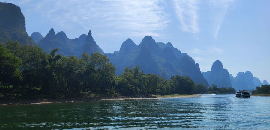 Guilin: Private Full-Day Li River Cruise and Liusanjie Show - Liusanjie and the river as a stage
