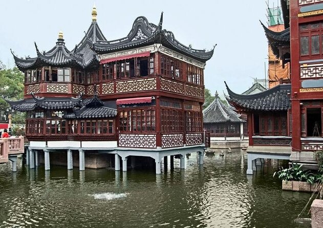 Half-Day Bike Tour of Shanghai Old Town with Food Tasting - Why Shanghai Old Town works so well on two wheels