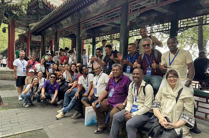 Half Day Tour of Beijing's Summer Palace with Guide and Driver - Walking the painted corridor