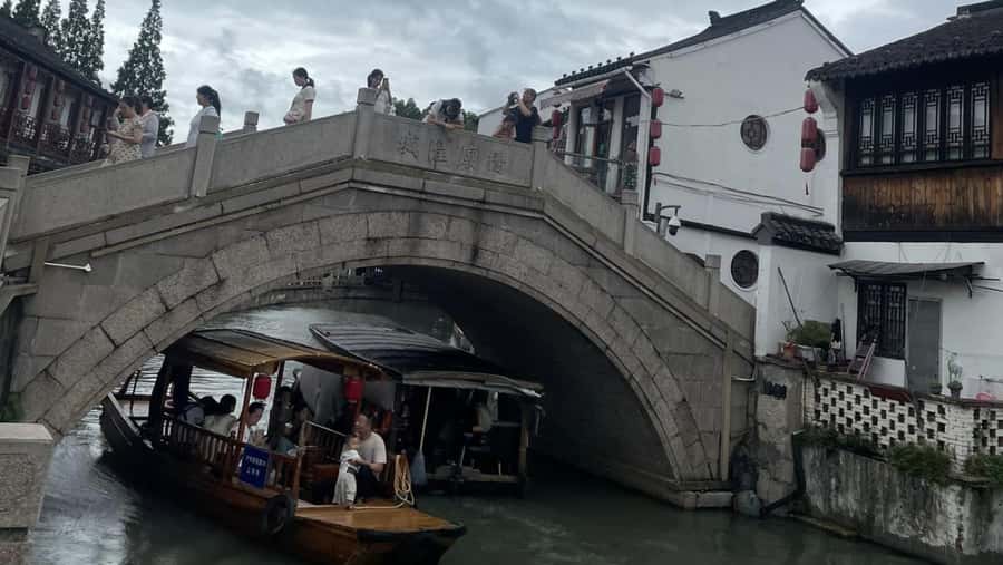 Half-Day Zhujiajiao Water Town Wonders Private Tour - Kezhi Garden and a glimpse of family life