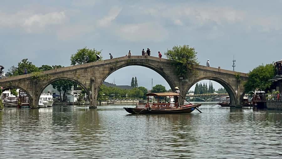 Half-Day Zhujiajiao Water Town Wonders Private Tour - What the private guide adds