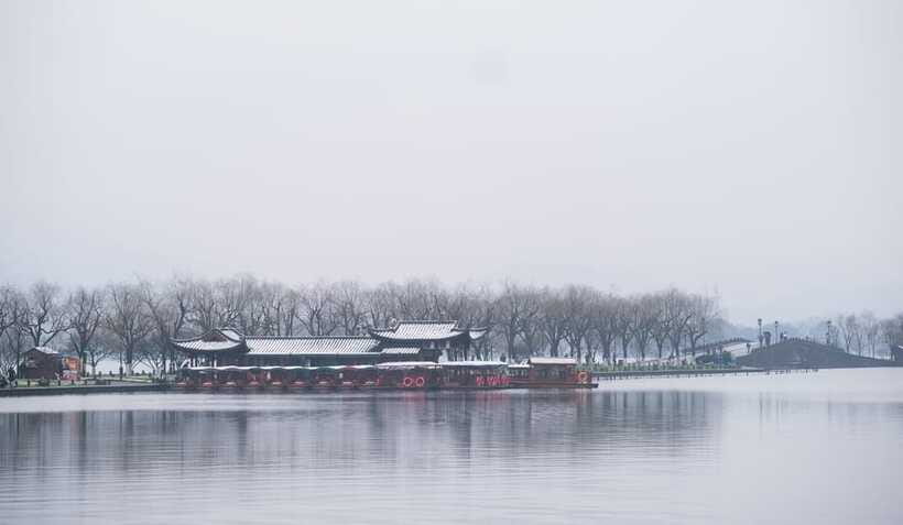 Hangzhou:Luxury West Lake Cruise+Santan Yinyue Island Ticket - Should you book it?